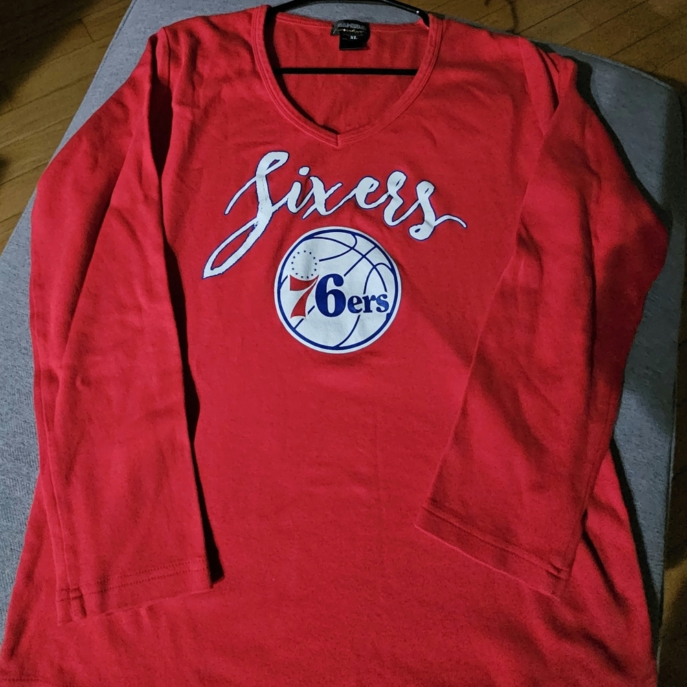 Gameday Couture Philadelphia Sixers 76ers Women's Long Sleeve V-neck Shirt XL